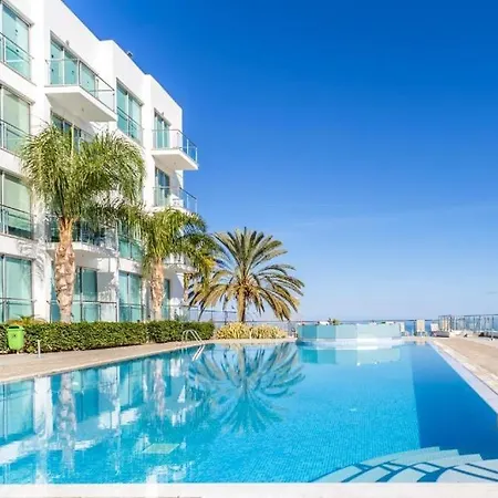 Seaview Beachfront Paradise Appartamento *