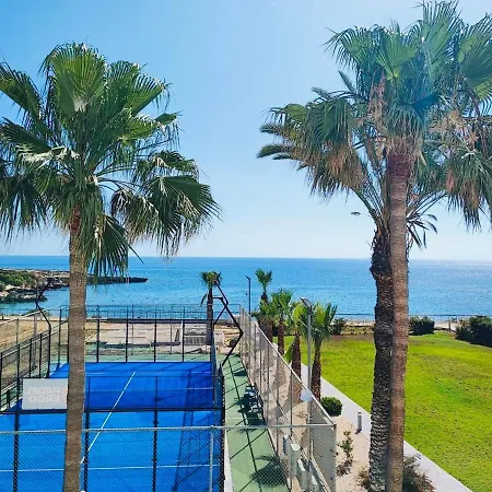 Seaview Beachfront Paradise Appartamento *