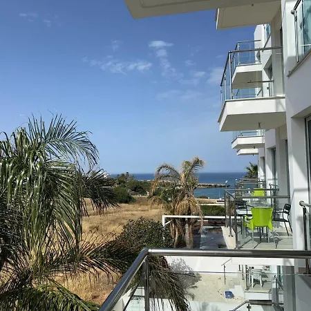 Seaview Beachfront Paradise *